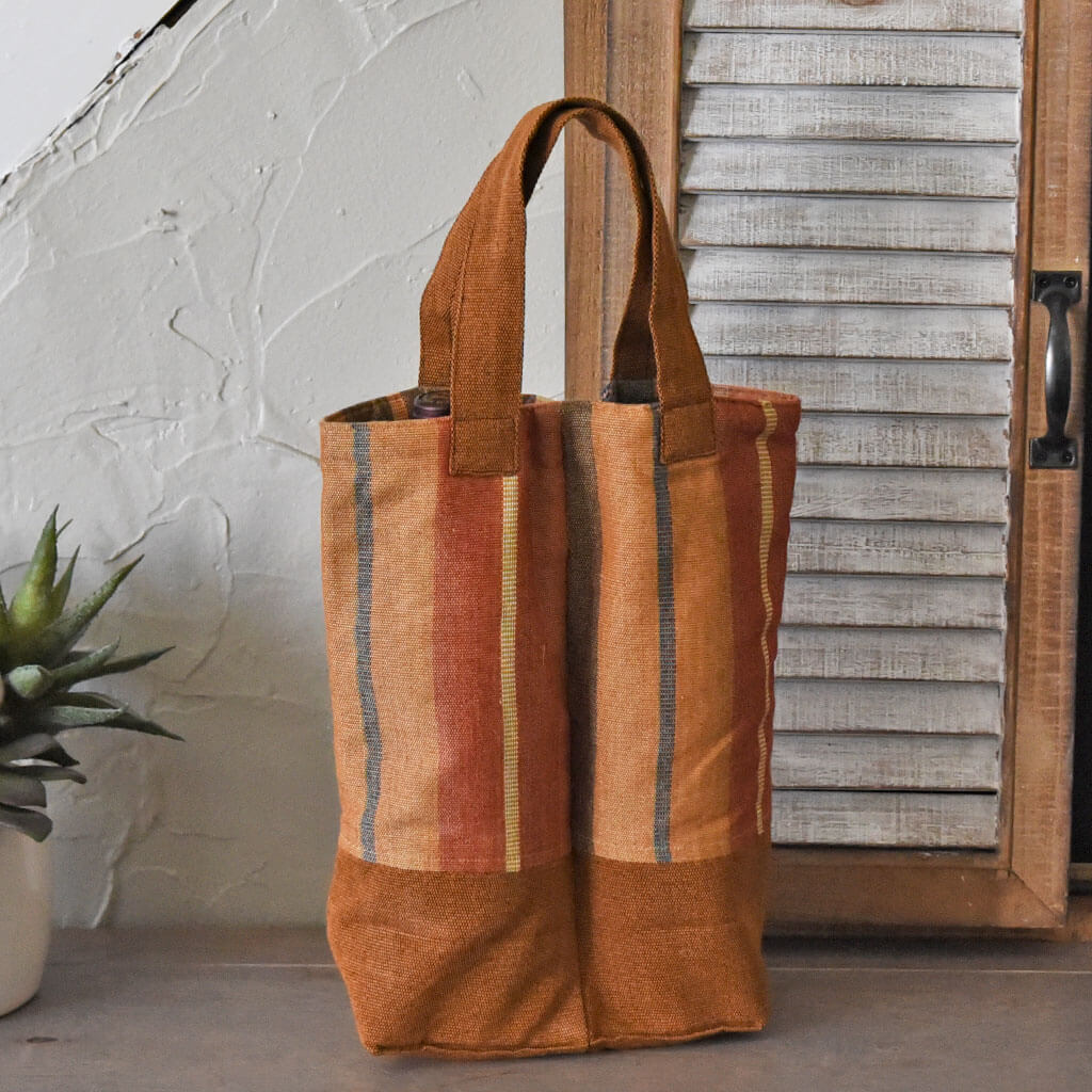 Caramel double wine bag.