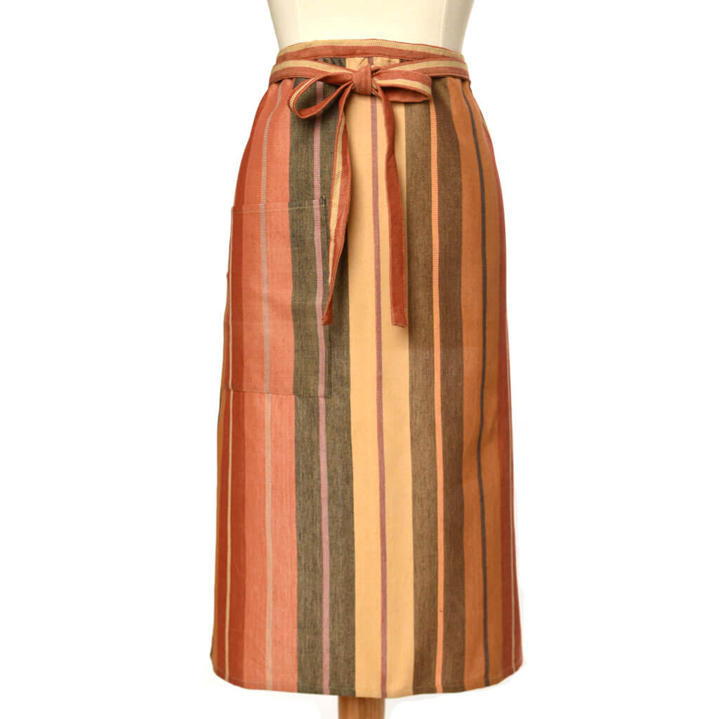 Brown and orange bistro apron.