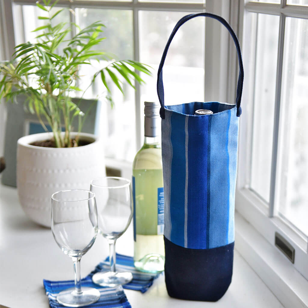 Shades of blue striped, single wine bag.